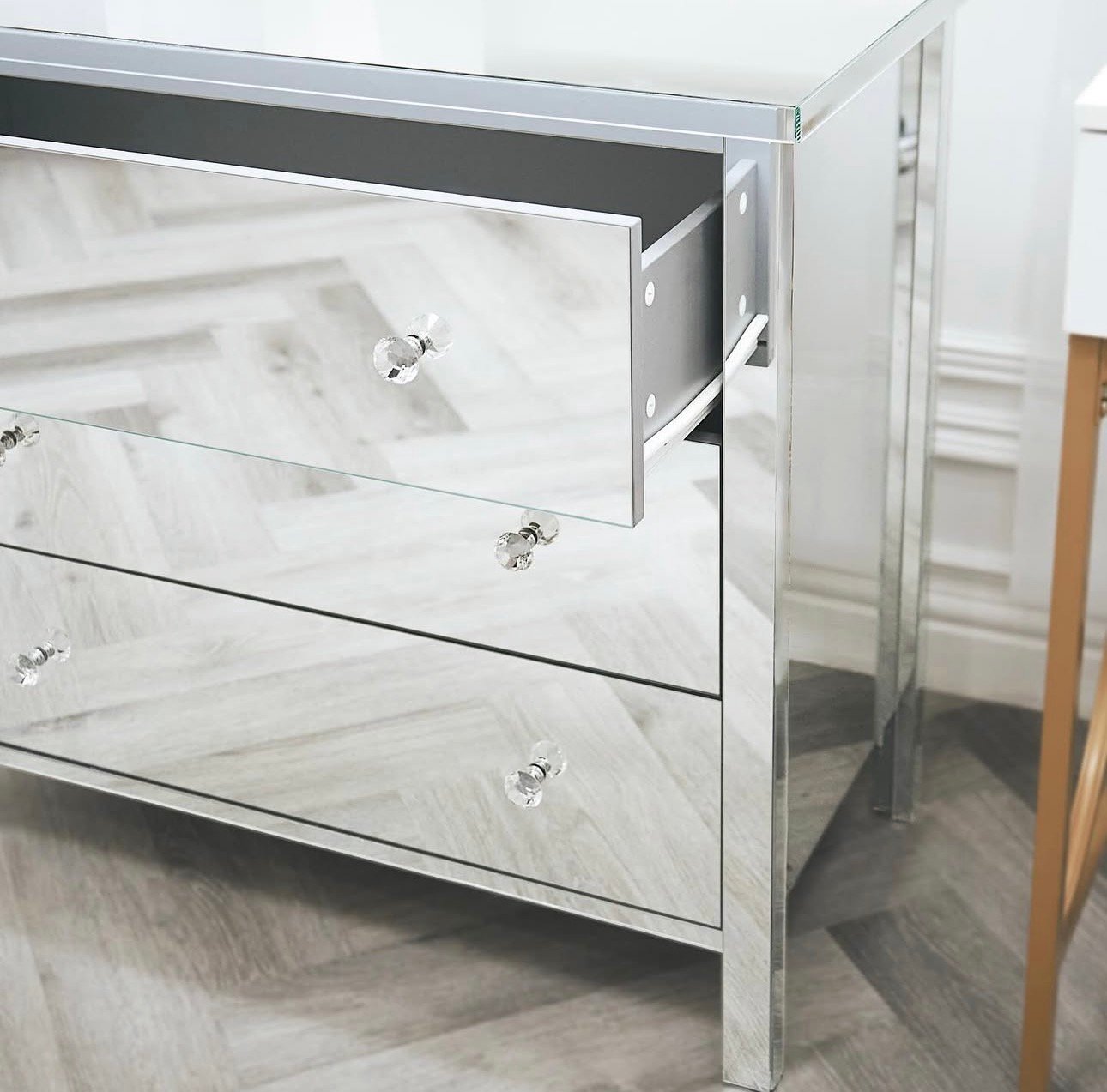 PEARL 3-Drawer Dresser - Image 4