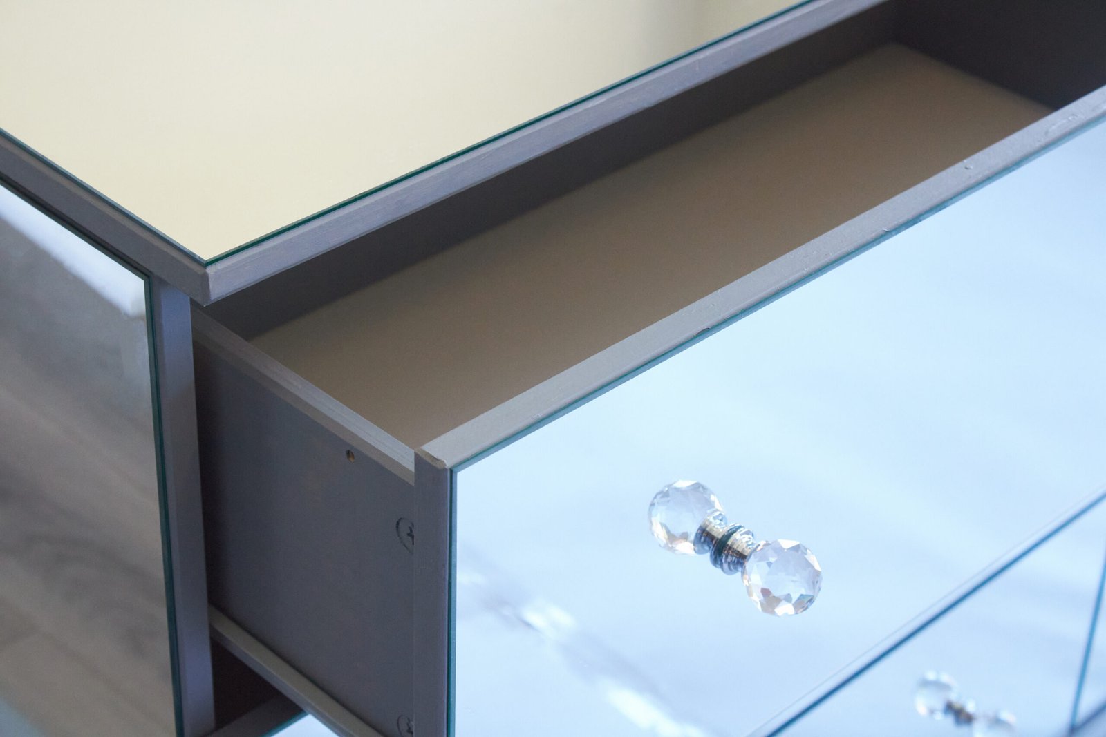 JANE 6-Drawer Dresser - Image 3